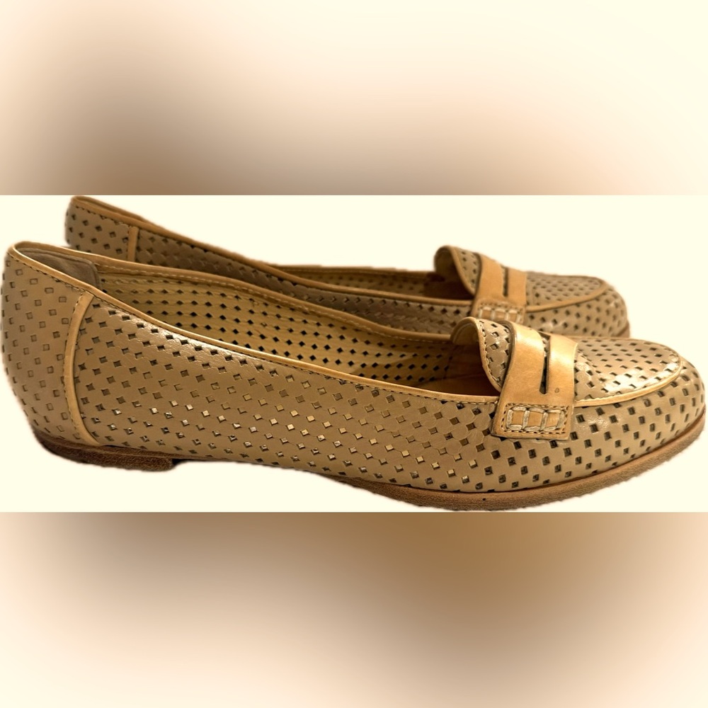 Hugo Boss camel perforated leather loafer flat 38